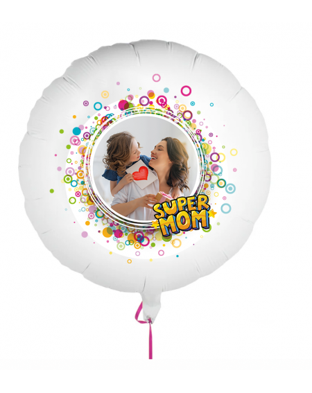 Fotoballon bedruckt mit einem Motiv zum Muttertag mit dem Text "Super Mom" auf einem Geschenkballon