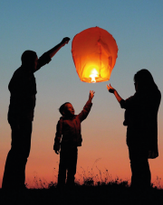 Hilmmelslaterne, Wunschlicht, Skycandel mit Familie